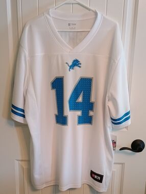 Brand New Men's NFL Detroit Lions White Jersey Size XL "St. Brown" #14